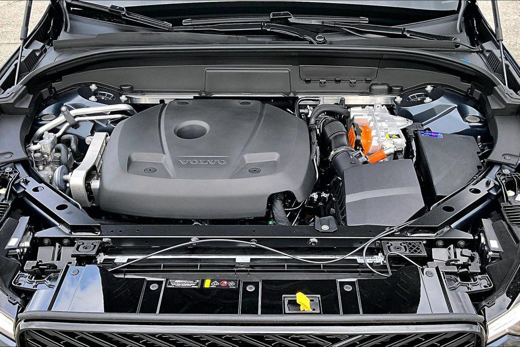 2026 Volvo XC60 PLUG-IN HYBRID BLACK EDITION ULTRA, T8 AWD EL 缩略图 12