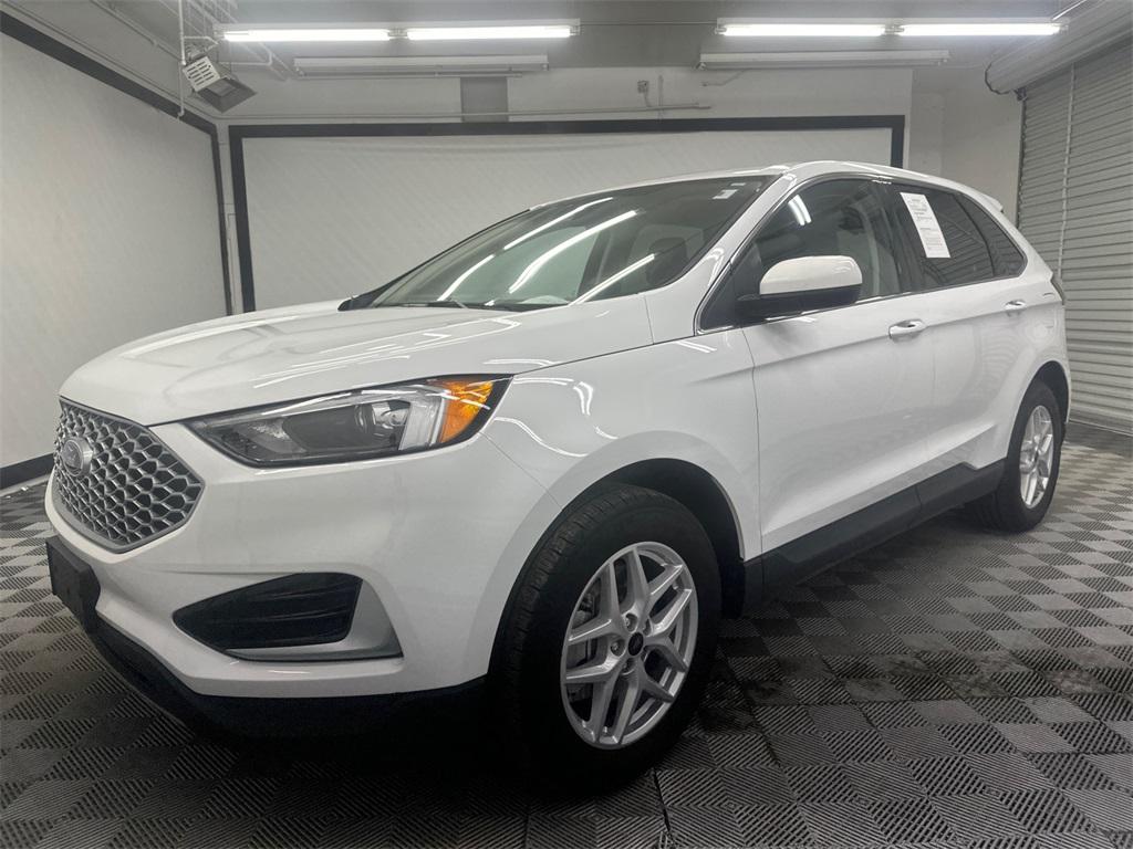 Used 2024 Ford Edge SEL