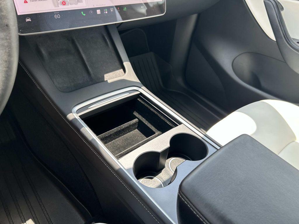 2021 Tesla MODEL Y LONG RANGE DUAL MOTOR ALL-WHEEL DRIVE — миниатюра 36