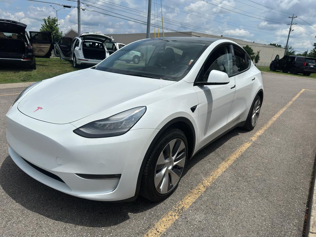 TESLA MODEL Y LONG RANGE DUAL MOTOR ALL-WHEEL DRIVE - 8