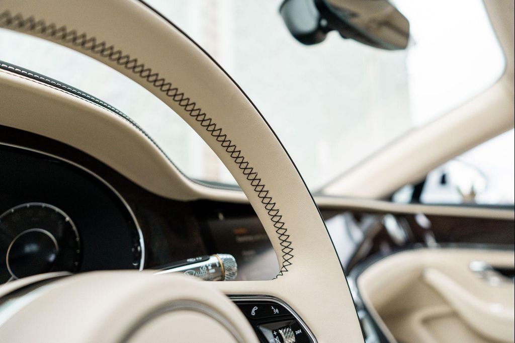 2026 Bentley FLYING SPUR thumbnail 31