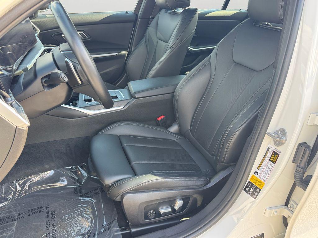 صورة مصغرة 13 لـ 2023 BMW 330 I XDRIVE