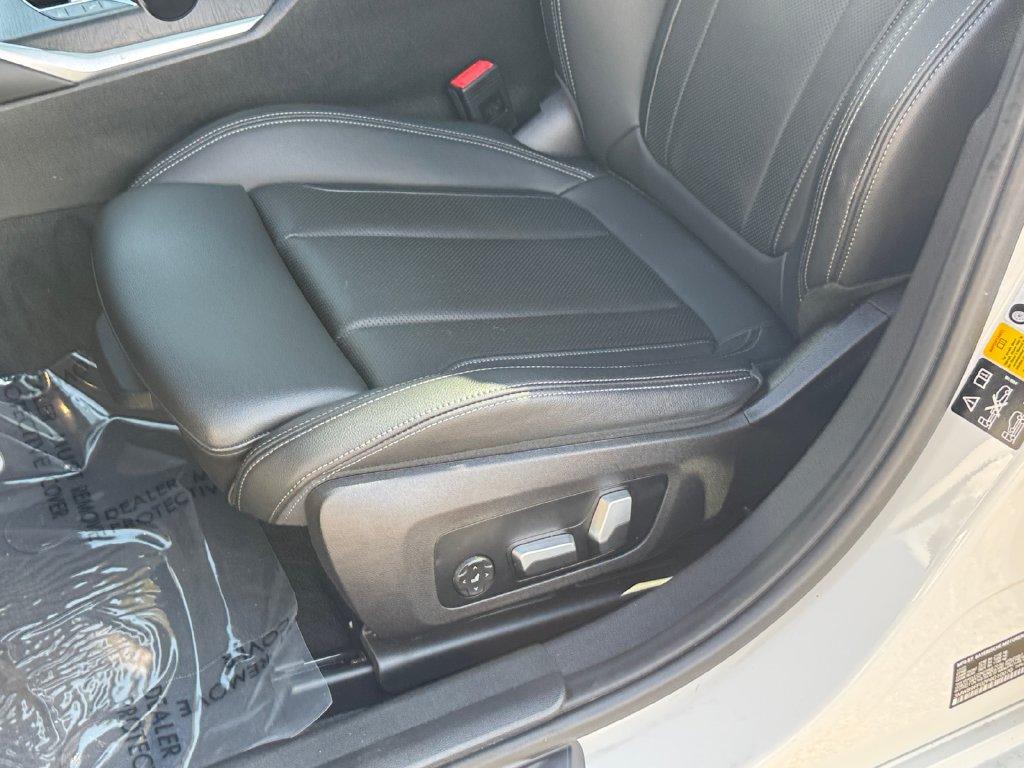 صورة مصغرة 16 لـ 2023 BMW 330 I XDRIVE