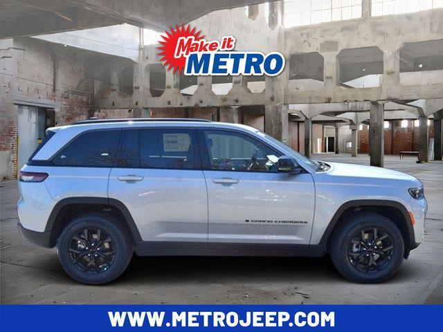 New 2026 Jeep Grand Cherokee Laredo
