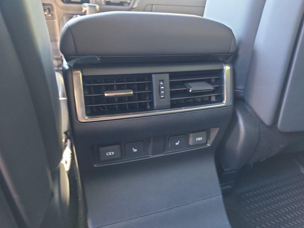 صورة مصغرة 39 لـ 2024 Lexus GX 550 OVERTRAIL+