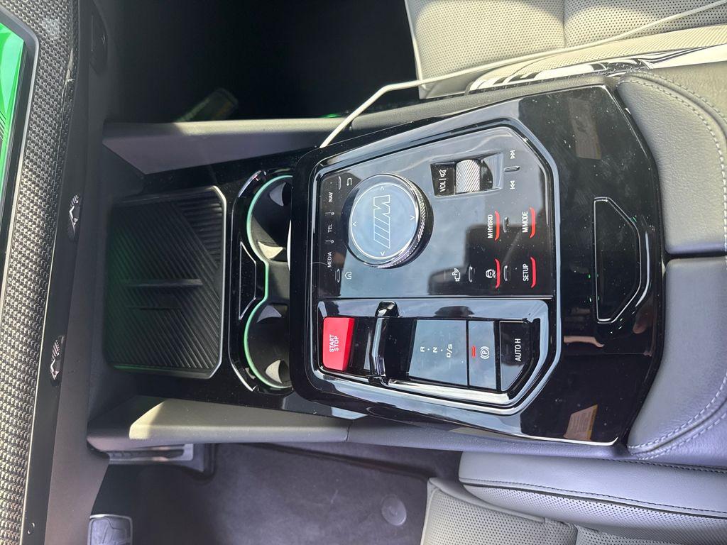 صورة مصغرة 28 لـ 2025 BMW M5 BASE
