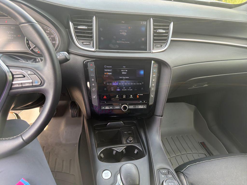 صورة 10 لـ 2023 Infiniti QX55 LUXE