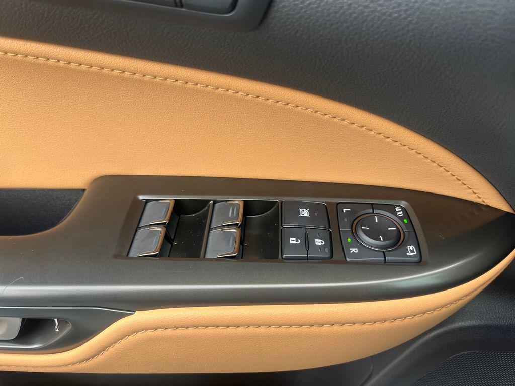 صورة مصغرة 11 لـ 2026 Lexus NX 350H PREMIUM