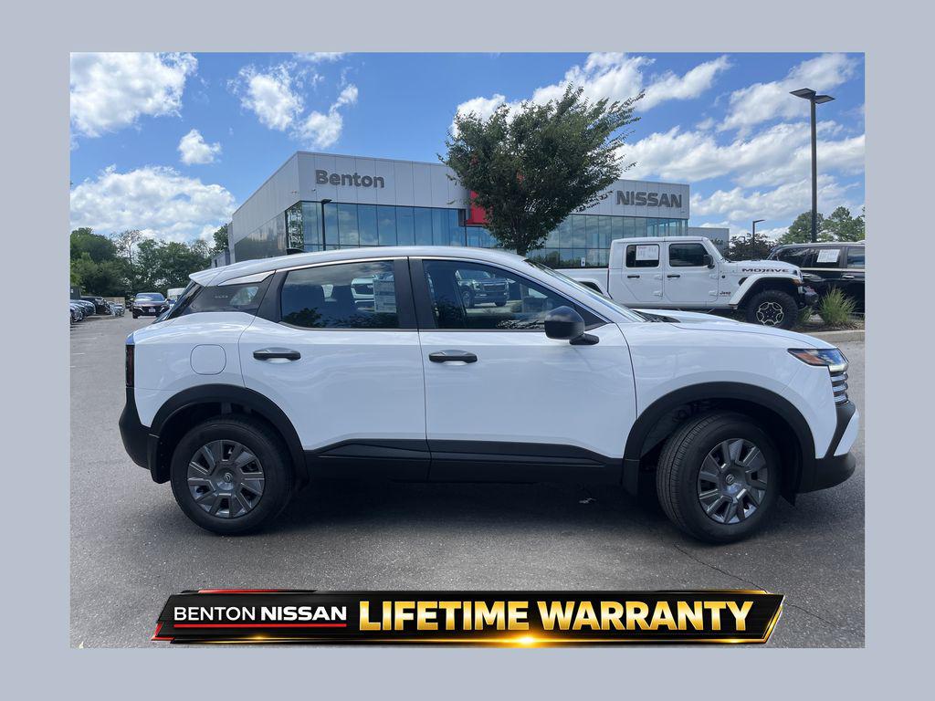 New 2026 Nissan Kicks S