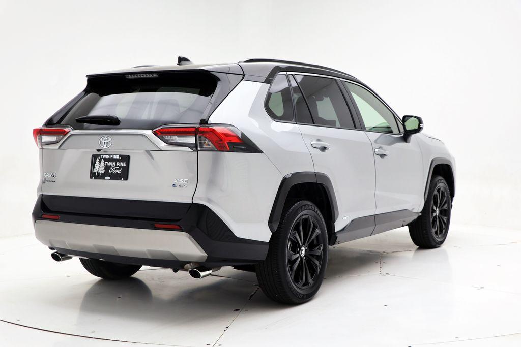 TOYOTA RAV4 - 8