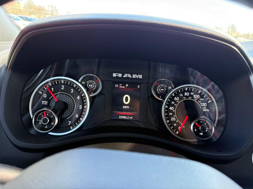 صورة مصغرة 29 لـ 2024 RAM 2500 BIG HORN CREW CAB 4X4 6'4' BOX