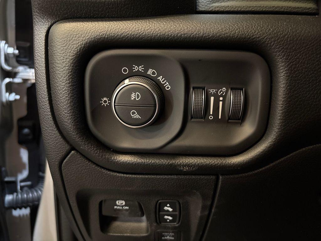 صورة مصغرة 29 لـ 2026 RAM 1500 REBEL