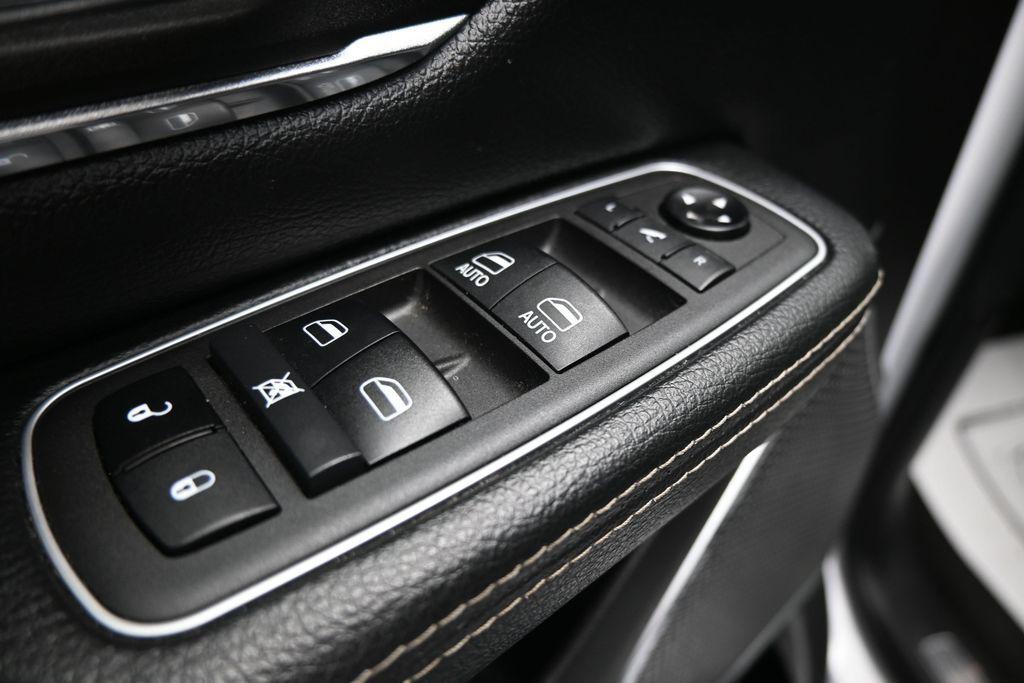 صورة مصغرة 11 لـ 2021 RAM 1500 LARAMIE