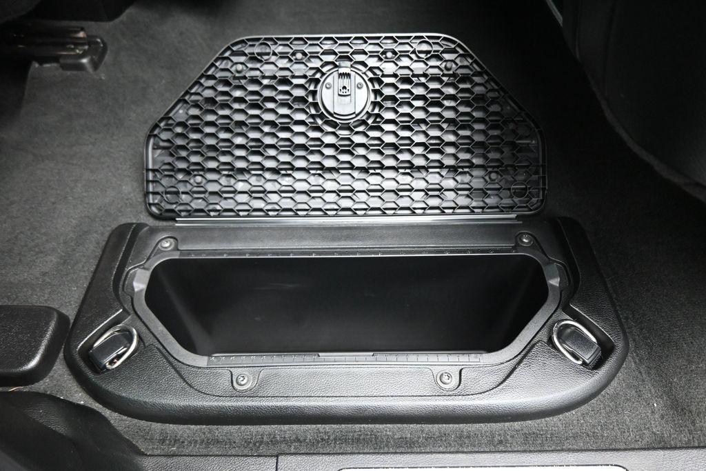 صورة مصغرة 26 لـ 2021 RAM 1500 LARAMIE
