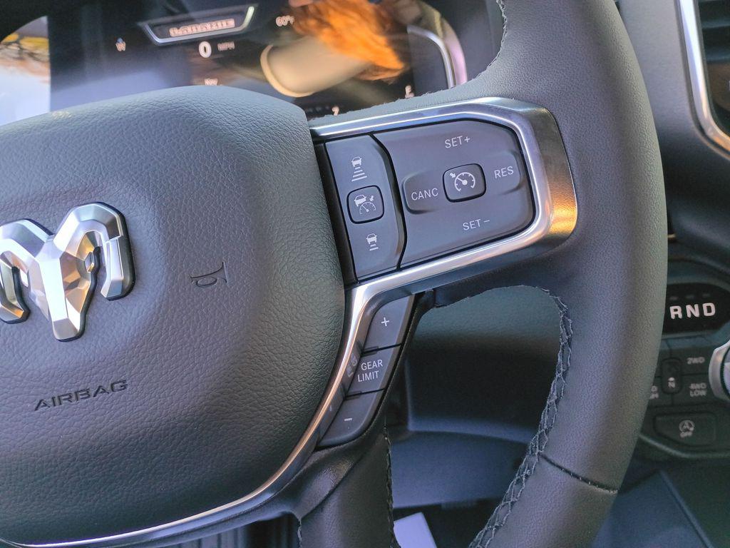 صورة مصغرة 28 لـ 2026 RAM 1500 LARAMIE