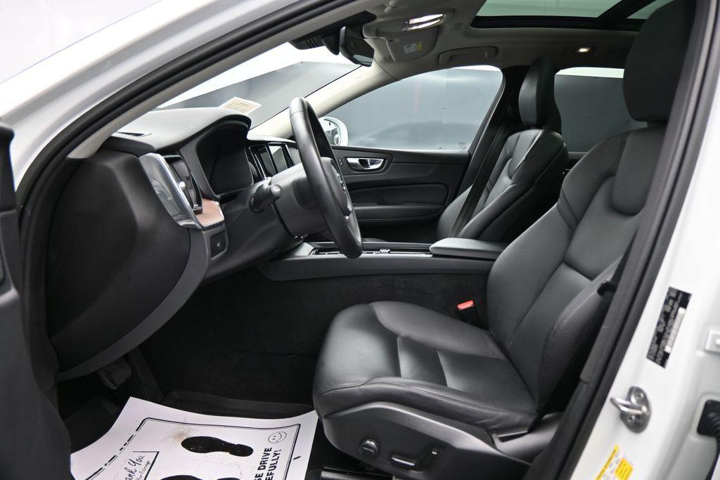 صورة 9 لـ 2023 Volvo XC60 B5 PLUS BRIGHT THEME