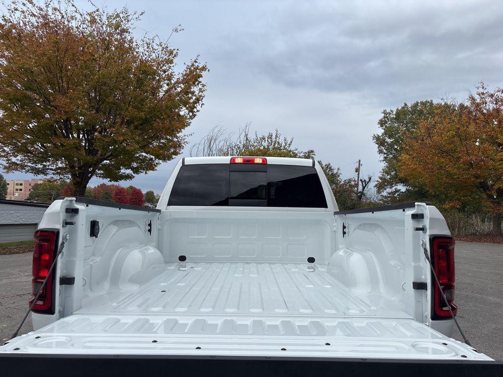 صورة مصغرة 13 لـ 2026 RAM 2500 TRADESMAN