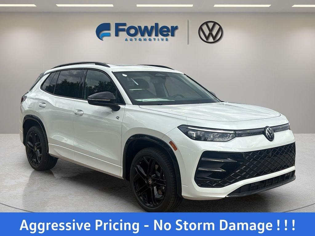 New 2026 Volkswagen Tiguan 2.0T SE R-Line Black