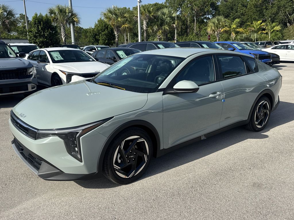 New 2026 Kia K4 EX