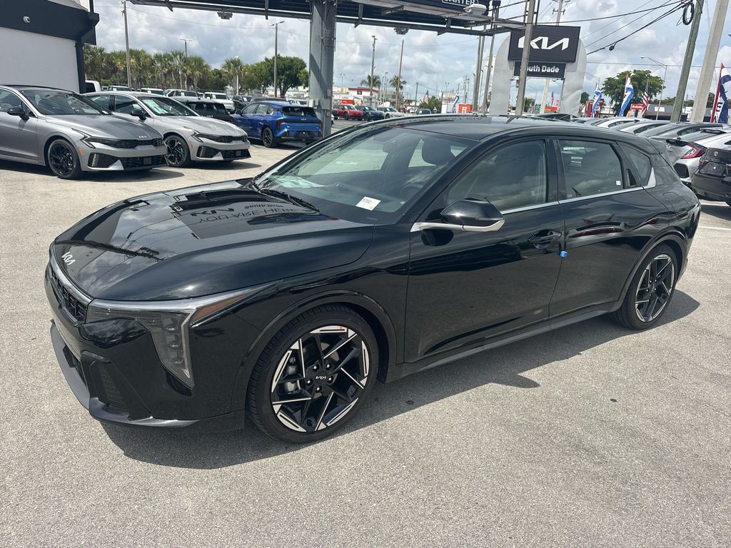 New 2026 Kia K4 GT-Line