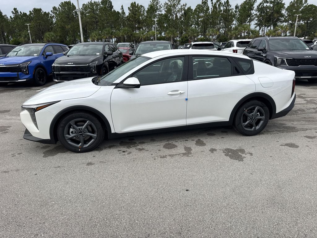 2026 Kia K4 LX