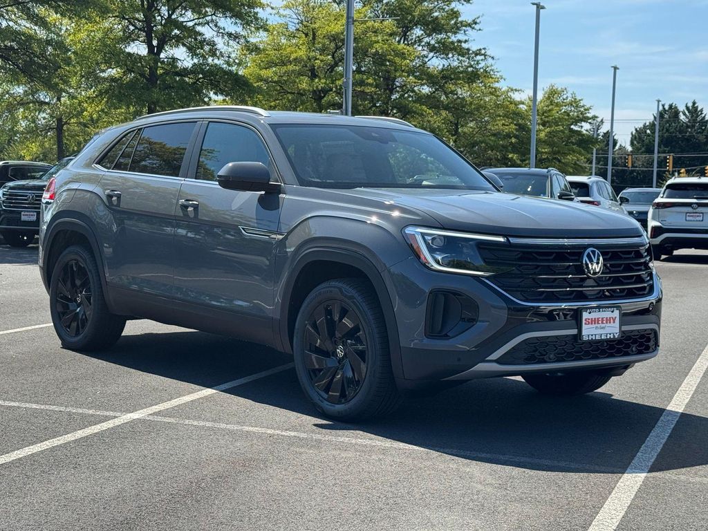 New 2026 Volkswagen Atlas Cross Sport 2.0T SE w/Technology 4MOTION