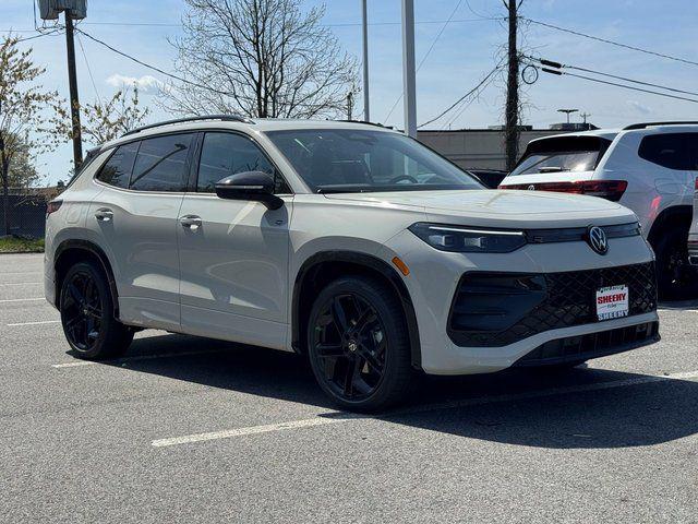 New 2026 Volkswagen Tiguan 2.0T SE R-Line Black