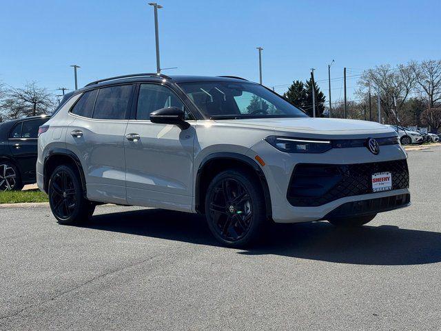 New 2026 Volkswagen Tiguan 2.0T SE R-Line Black 4MOTION