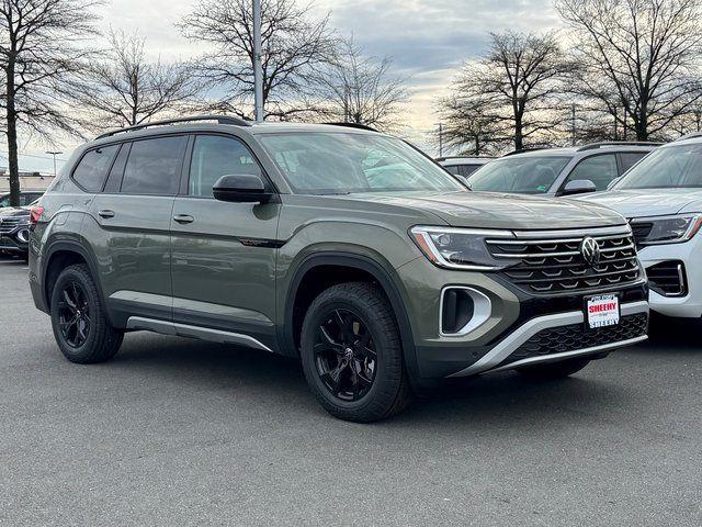 New 2026 Volkswagen Atlas Peak Edition