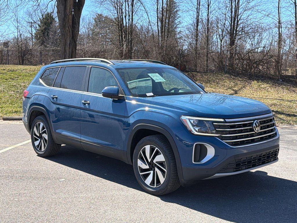 New 2026 Volkswagen Atlas 2.0T SE w/Technology 4MOTION