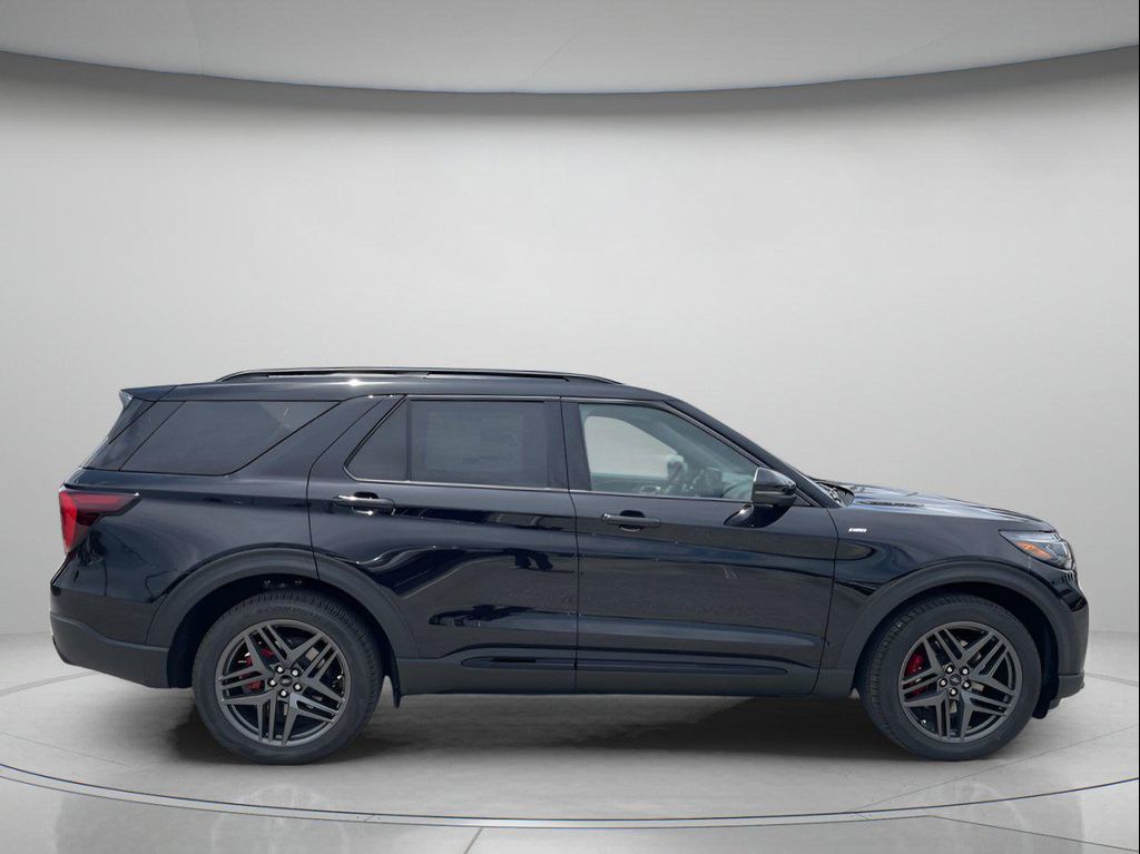 صورة 2 لـ 2026 FORD EXPLORER ST-LINE