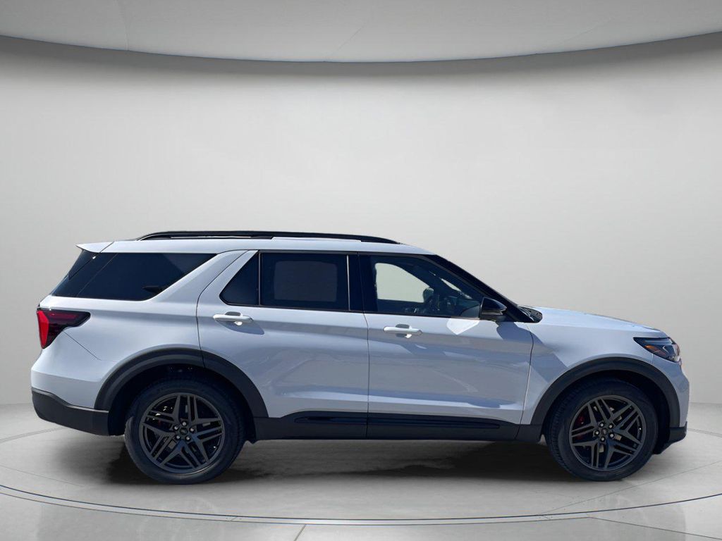 2026 FORD EXPLORER ST 照片 2