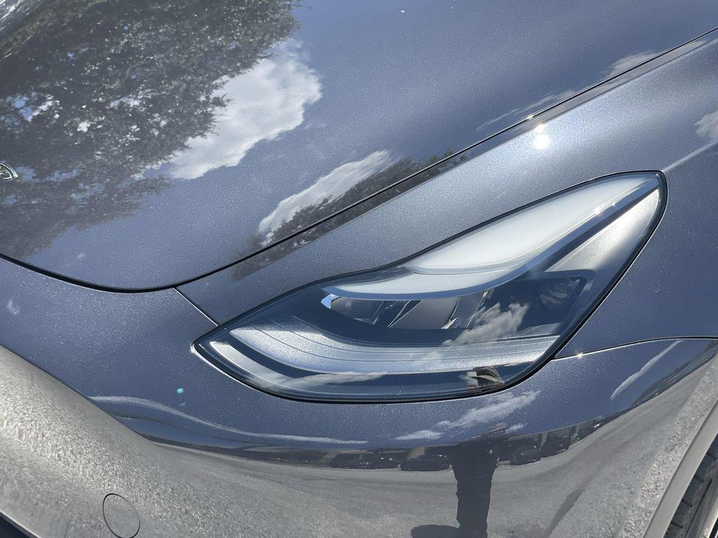صورة مصغرة 7 لـ 2024 Tesla MODEL Y LONG RANGE DUAL MOTOR ALL-WHEEL DRIVE