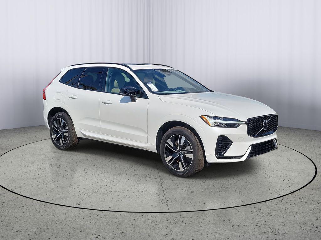 New 2026 Volvo XC60 Plug-In Hybrid Core, T8 AWD Electric/Gasoline, Dark