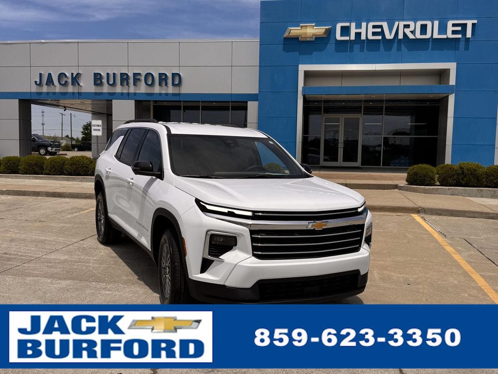 New 2026 Chevrolet Traverse LT