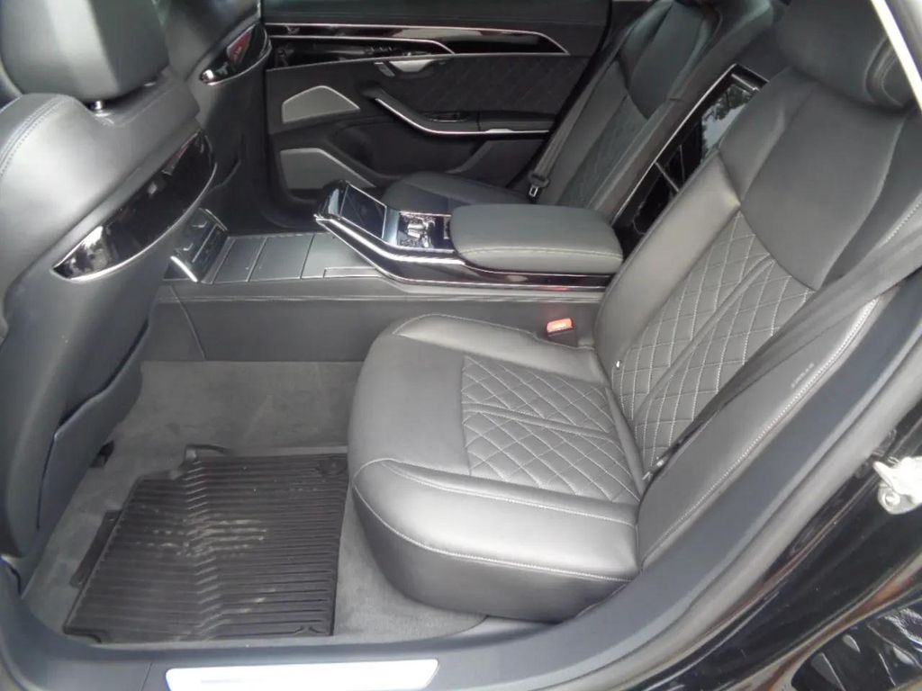 2023 AUDI S8 4.0T — миниатюра 27