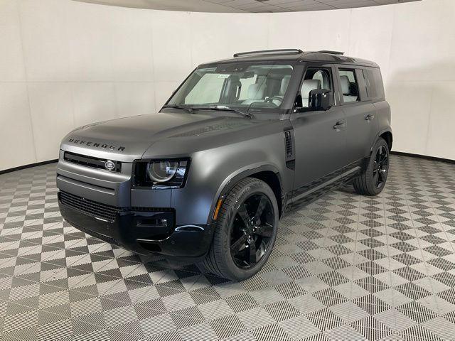 New 2026 Land Rover Defender P500 X-Dynamic SE