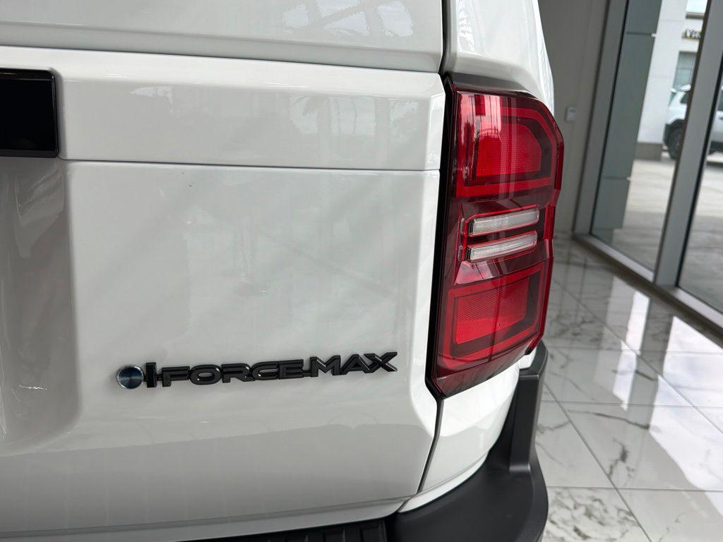 2027 Toyota LAND CRUISER BASE photo 13
