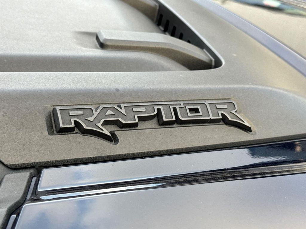 FORD F-150 RAPTOR - 8
