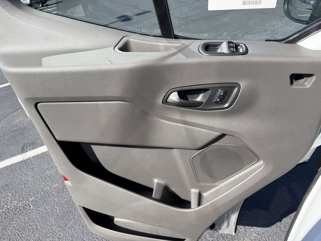 2026 FORD TRANSIT-150 BASE — миниатюра 18