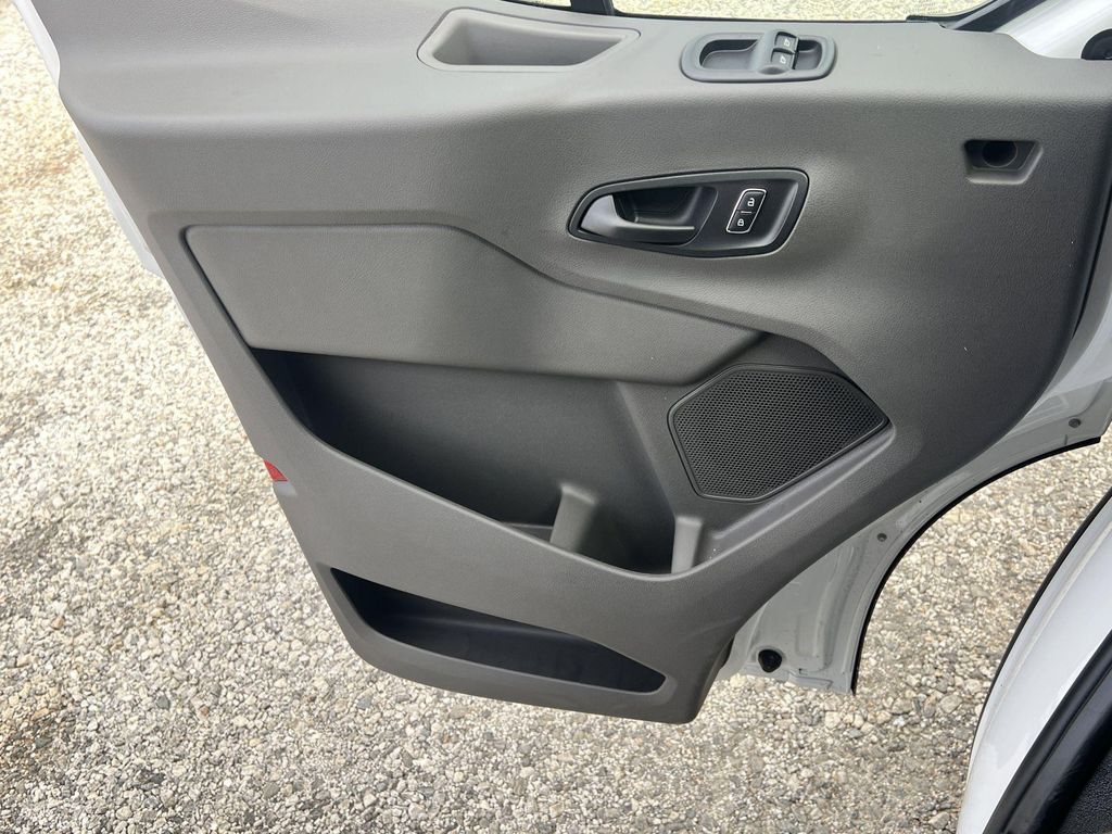 صورة مصغرة 16 لـ 2026 FORD TRANSIT-250 BASE