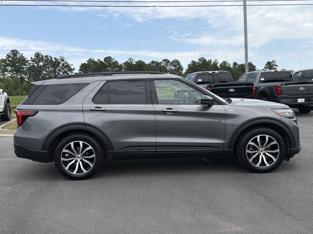 صورة مصغرة 32 لـ 2025 FORD EXPLORER ST-LINE