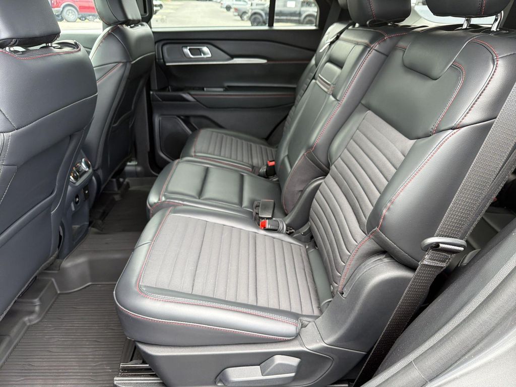 صورة مصغرة 24 لـ 2025 FORD EXPLORER ST-LINE