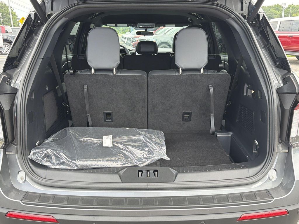 صورة مصغرة 29 لـ 2025 FORD EXPLORER ST-LINE
