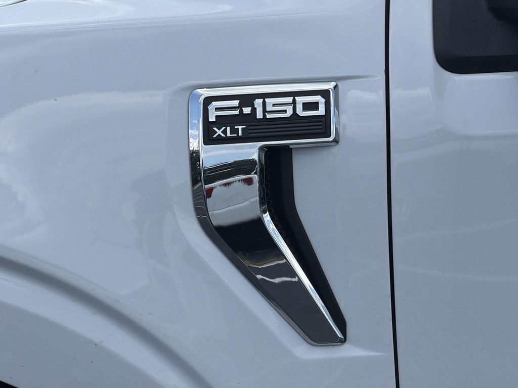 صورة مصغرة 41 لـ 2023 FORD F-150 XLT