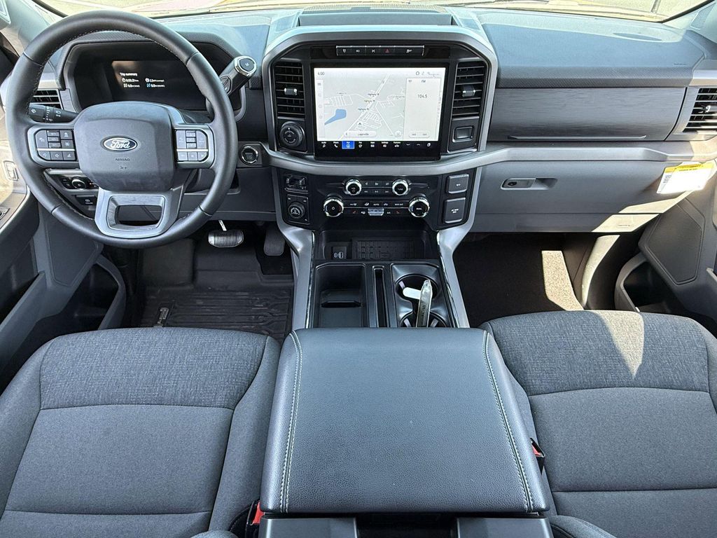 FORD F-150 XLT - 2