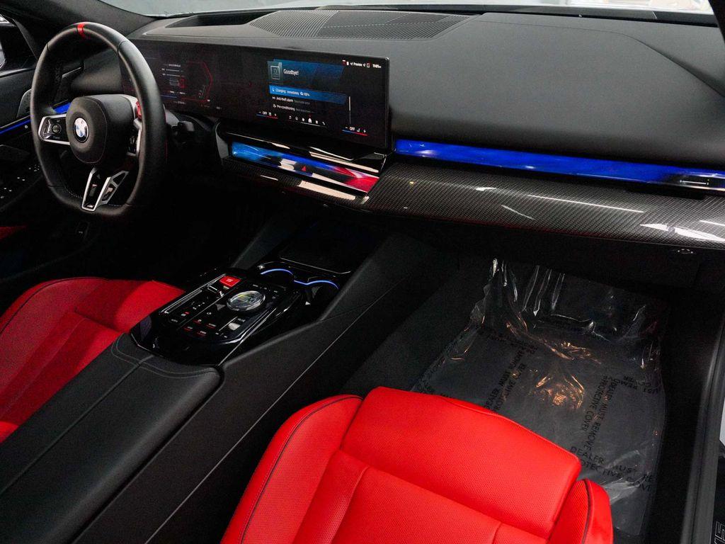 2025 BMW M5 BASE 缩略图 40