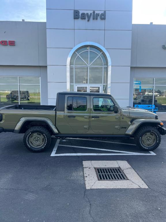 New 2026 Jeep Gladiator Sport