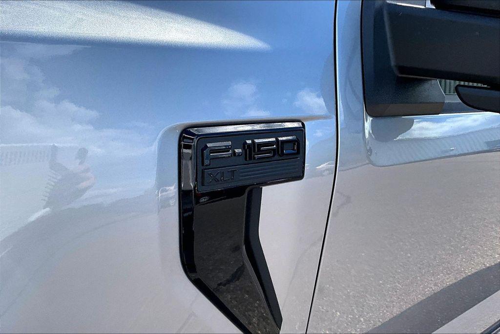 صورة 8 لـ 2026 FORD F-150 XLT