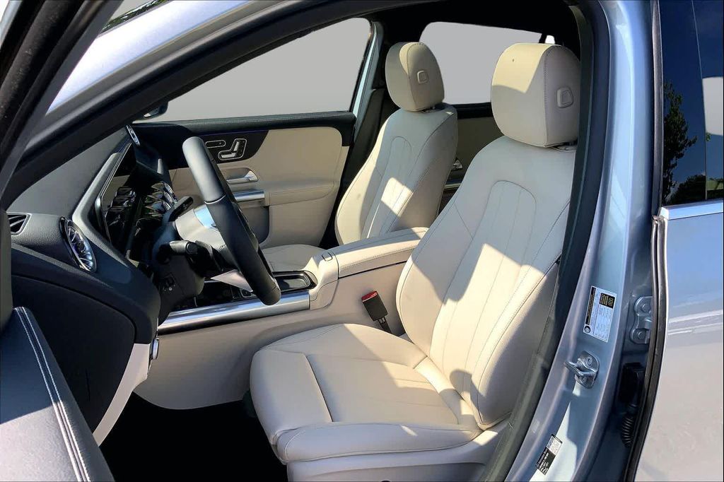 2026 Mercedes-BENZ GLA 缩略图 12